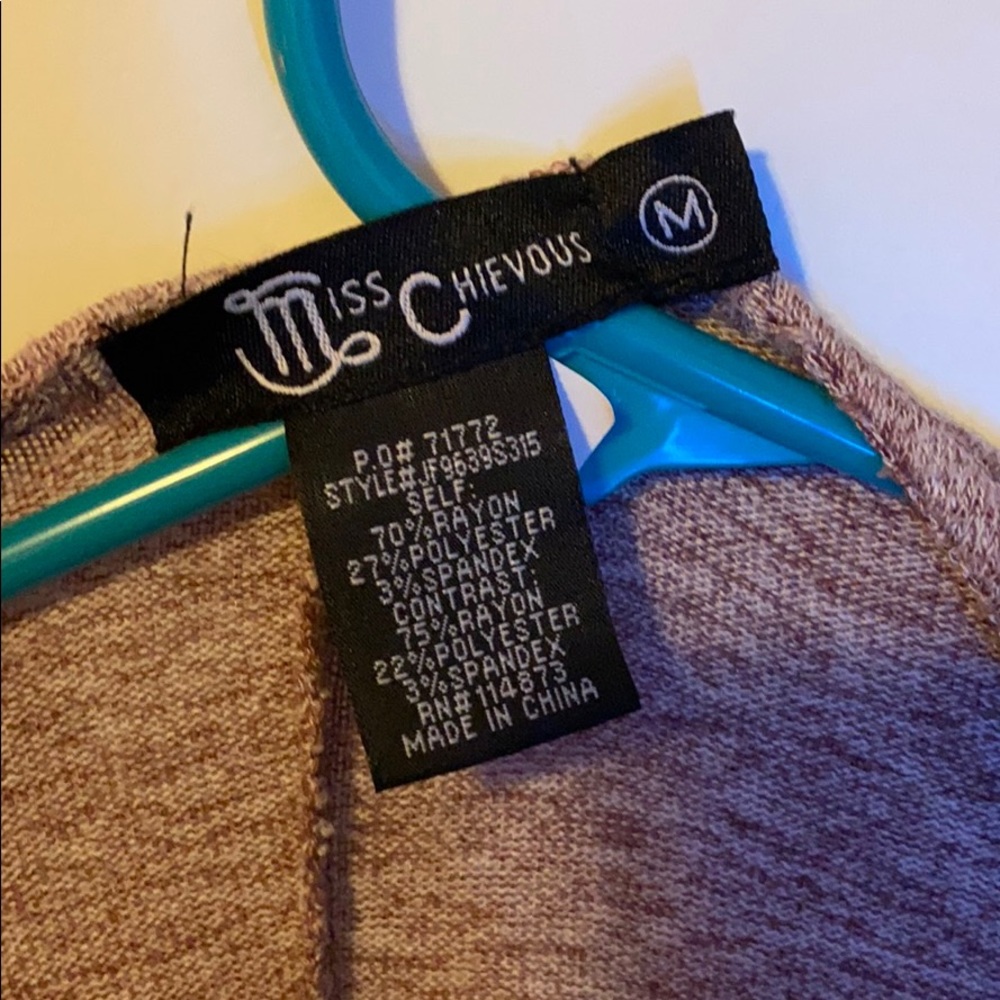 Sweater - Picture 4 of 4
